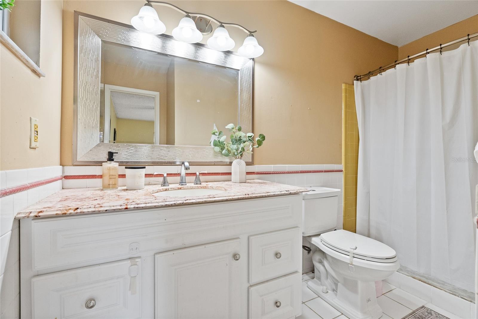 Image 16 of 30 For 147 Sandalwood Way