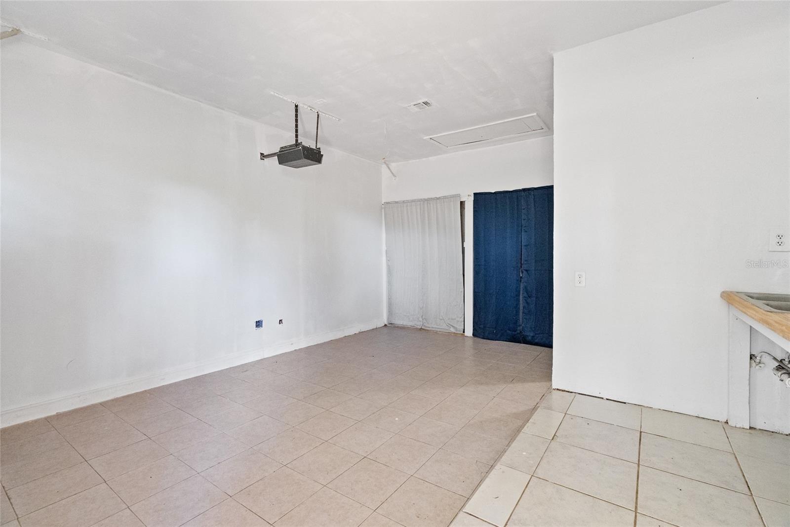 Image 22 of 30 For 147 Sandalwood Way