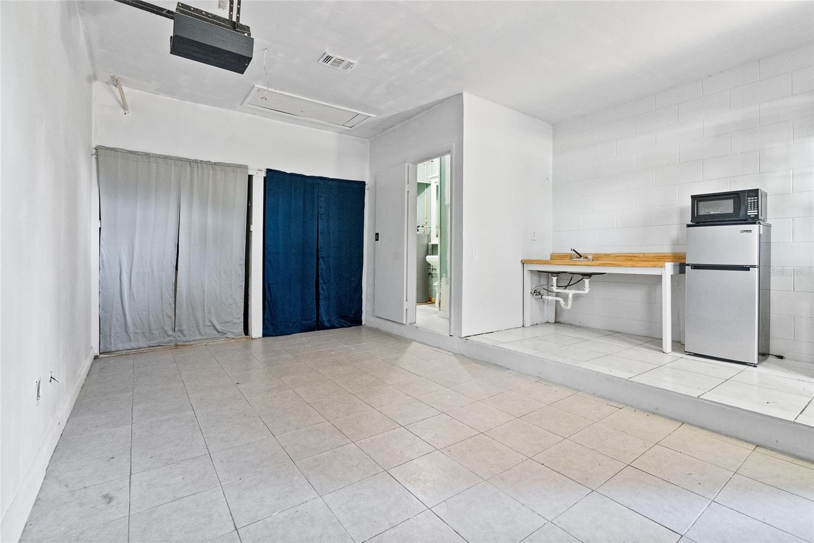 Image 23 of 30 For 147 Sandalwood Way