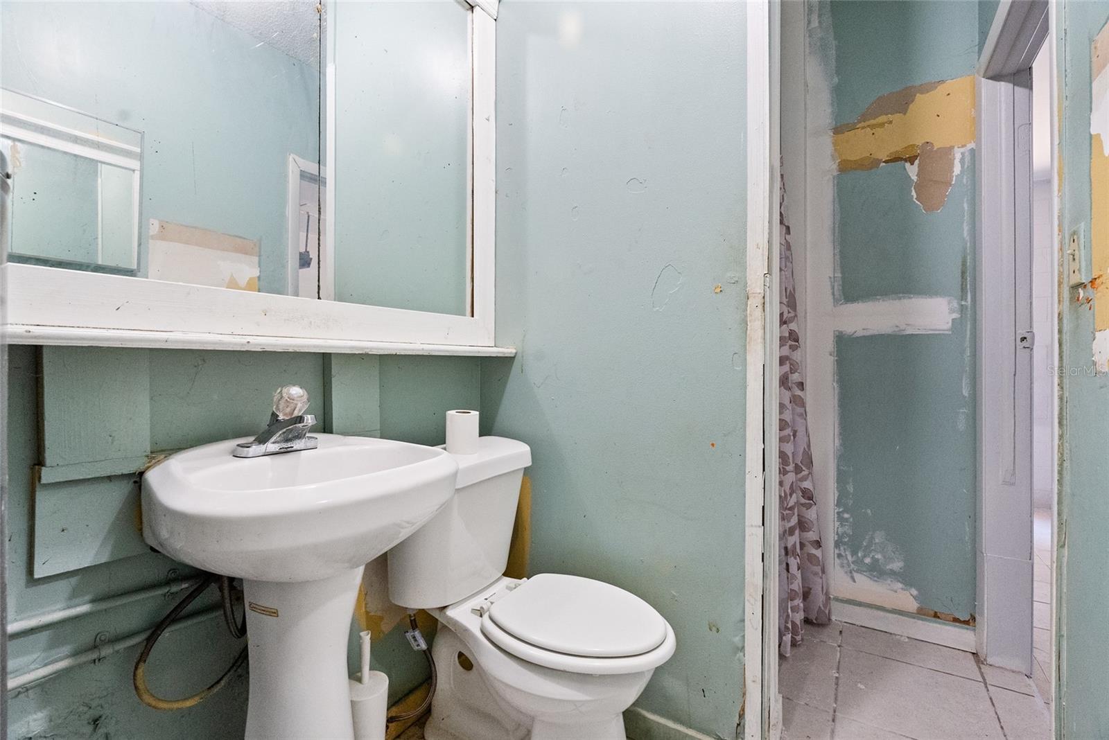 Image 24 of 30 For 147 Sandalwood Way