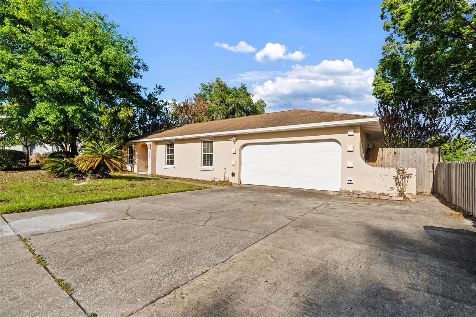 Image 3 of 30 For 147 Sandalwood Way