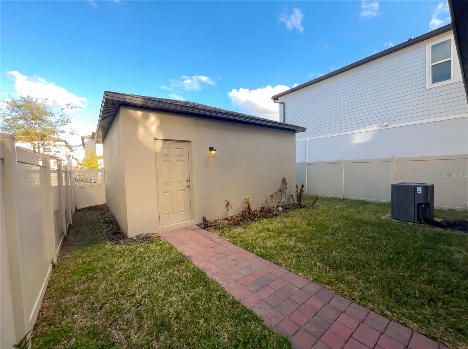 Image 17 of 38 For 13837 Lanyard Way