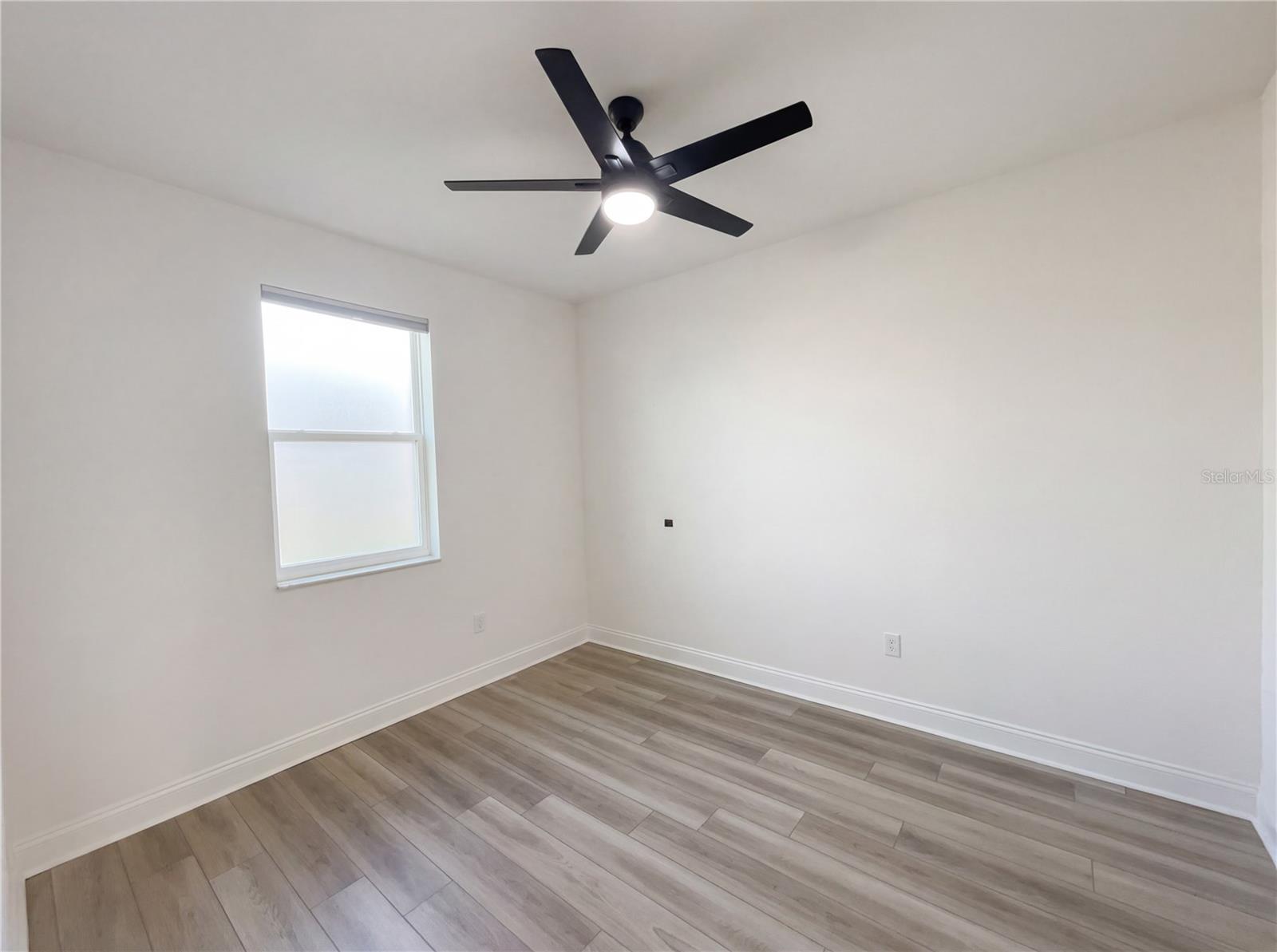 Image 25 of 38 For 13837 Lanyard Way