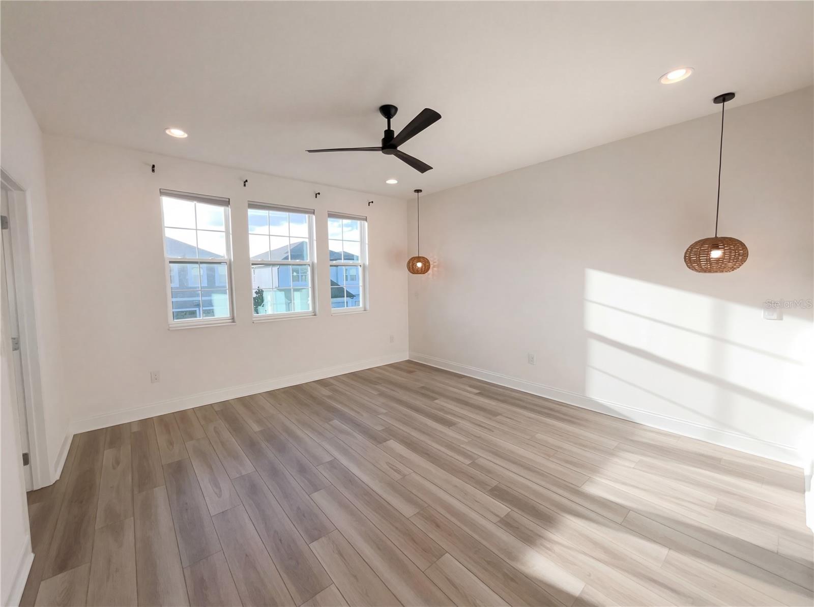 Image 31 of 38 For 13837 Lanyard Way