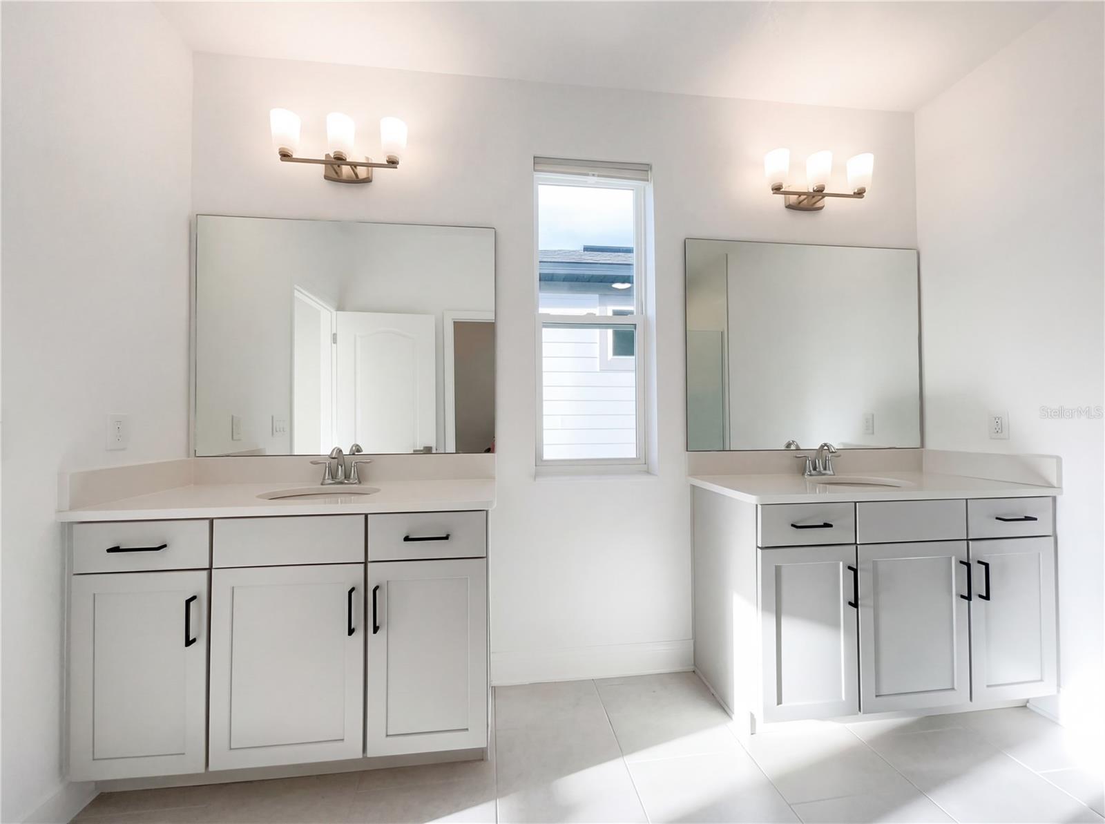 Image 35 of 38 For 13837 Lanyard Way