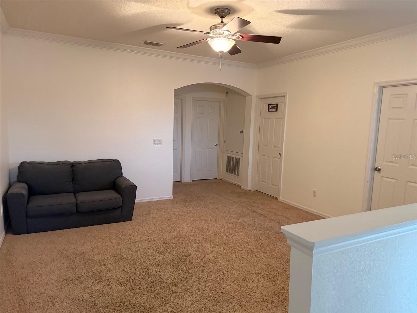 Image 5 of 8 For 417 Glastonbury Drive