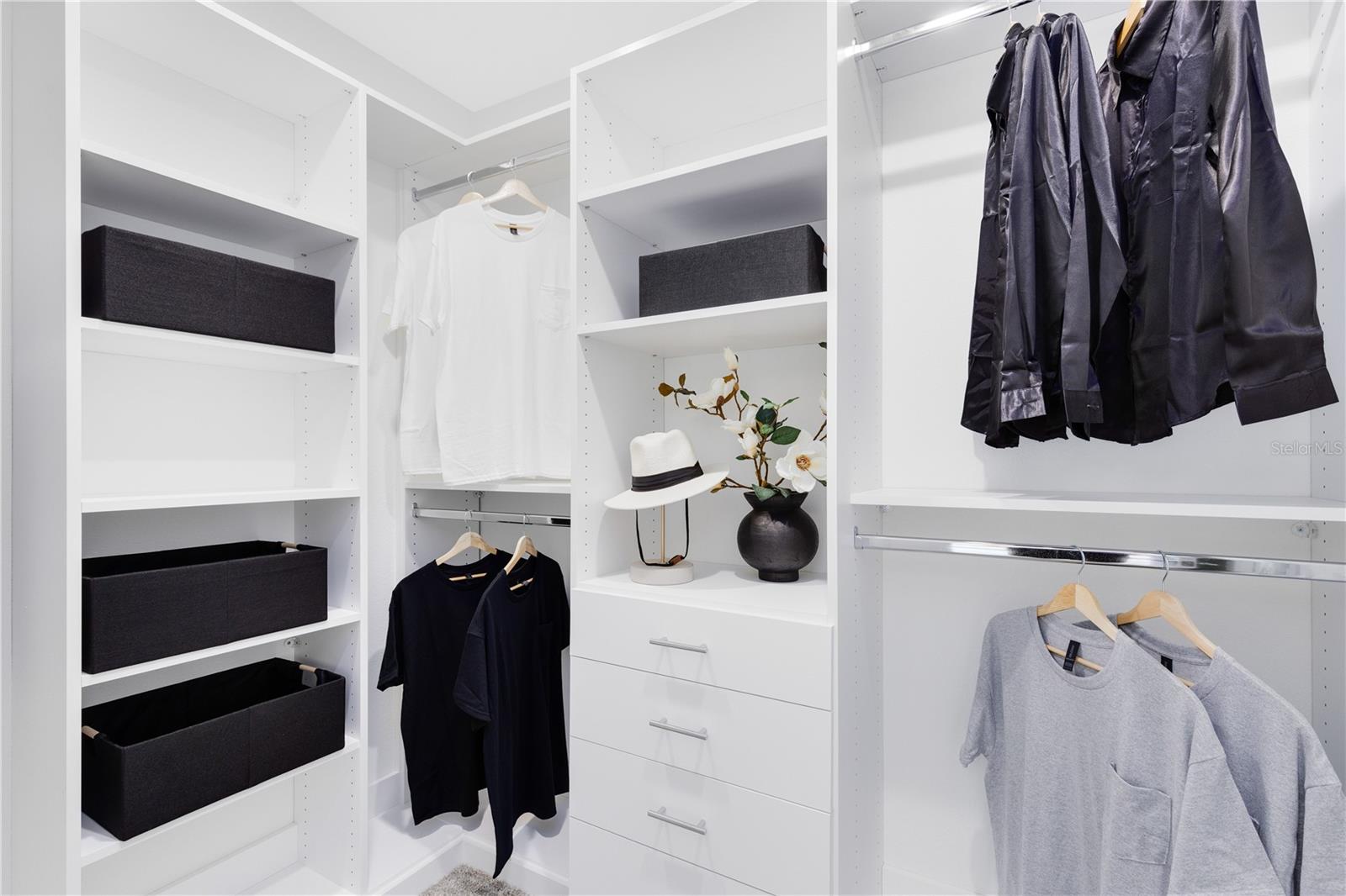 Image 22 of 31 For 10136 Hadley Street