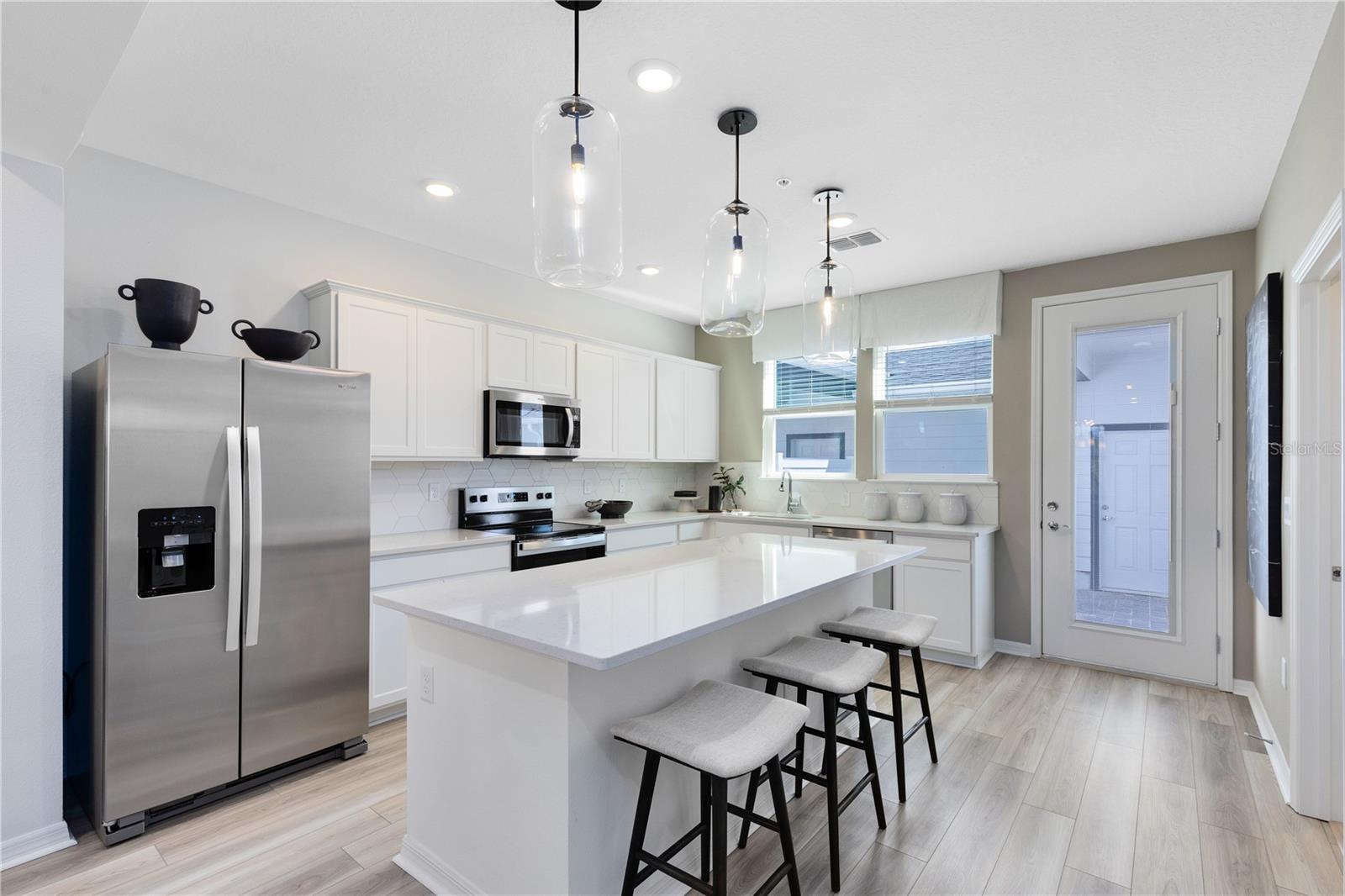 Image 4 of 31 For 10136 Hadley Street