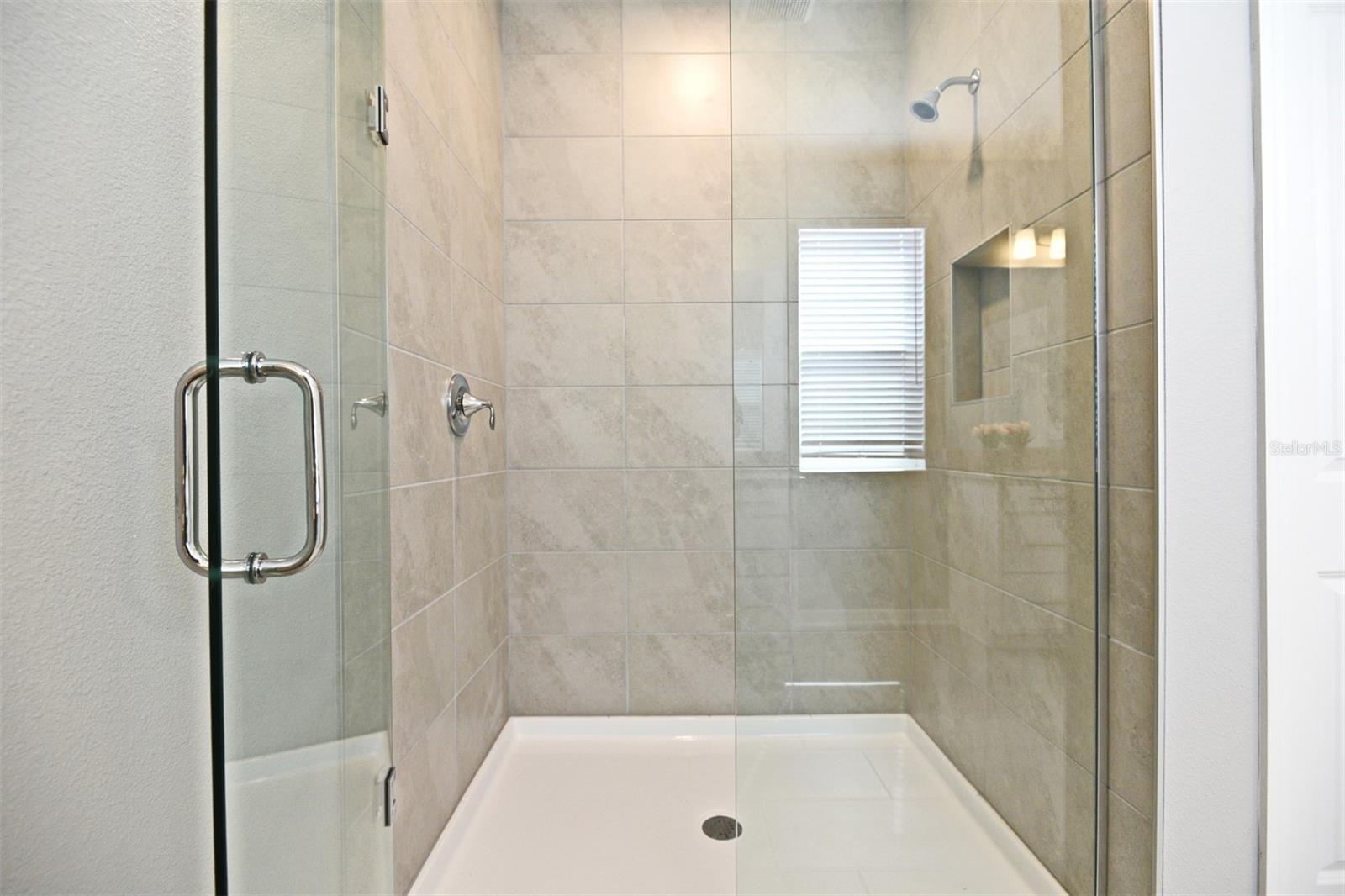 Image 19 of 44 For 607 Cheval Lane