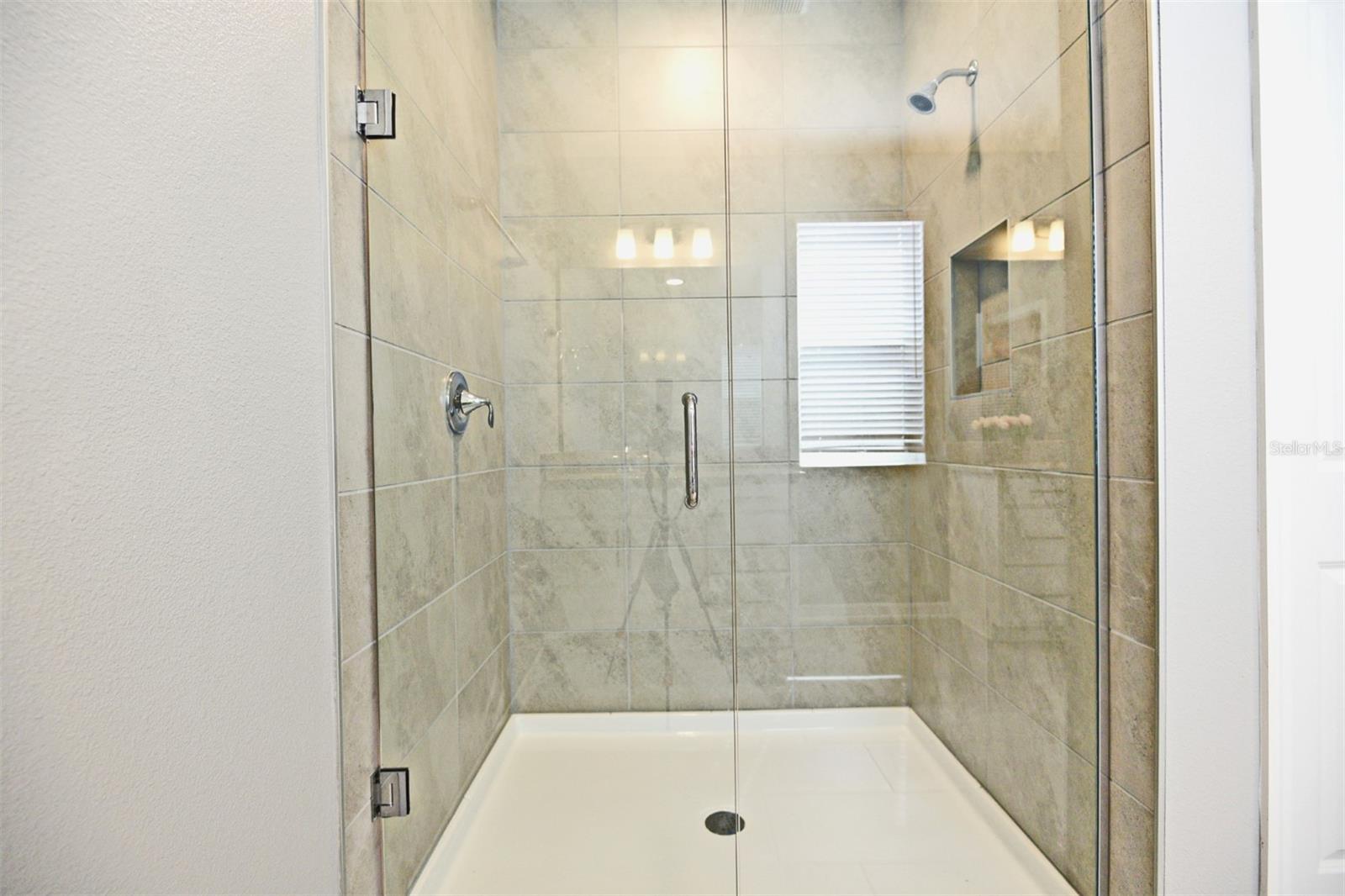 Image 20 of 44 For 607 Cheval Lane