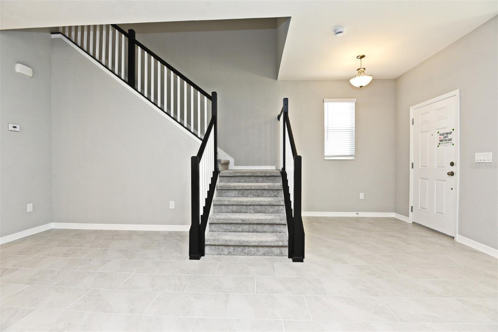 Image 4 of 44 For 607 Cheval Lane