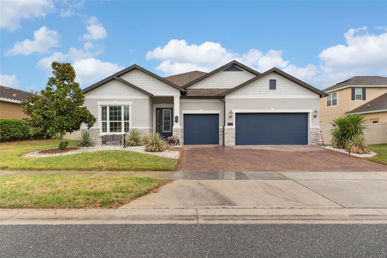 Details for 203 Messina Place, HOWEY IN THE HILLS, FL 34737