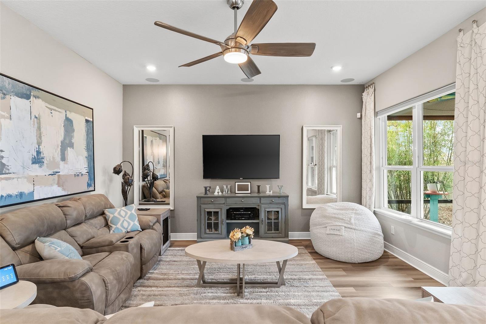 Image 6 of 51 For 203 Messina Place