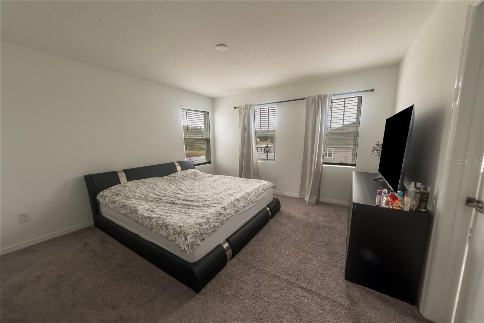 Image 29 of 38 For 1054 Heirloom Drive