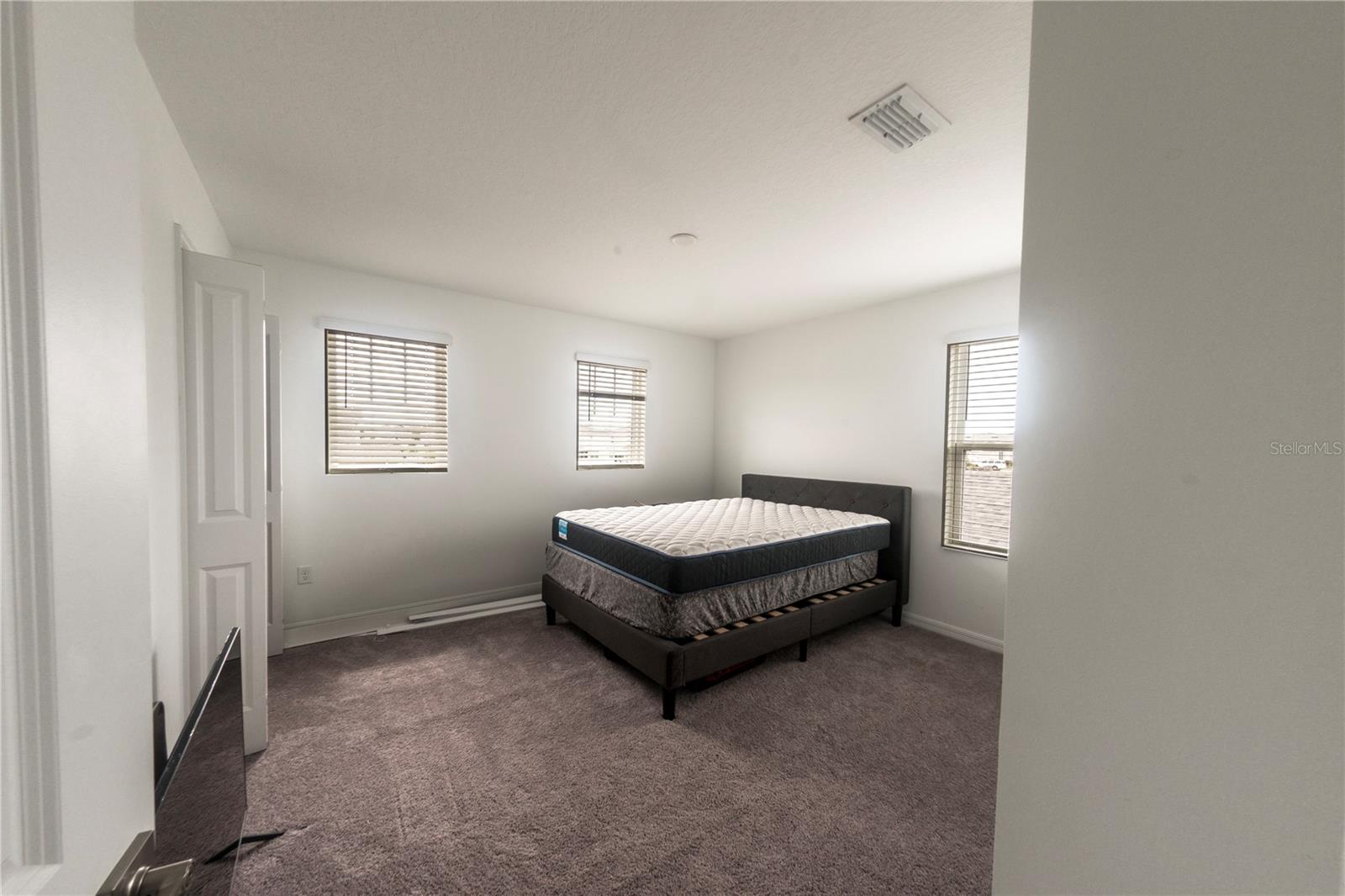 Image 38 of 38 For 1054 Heirloom Drive