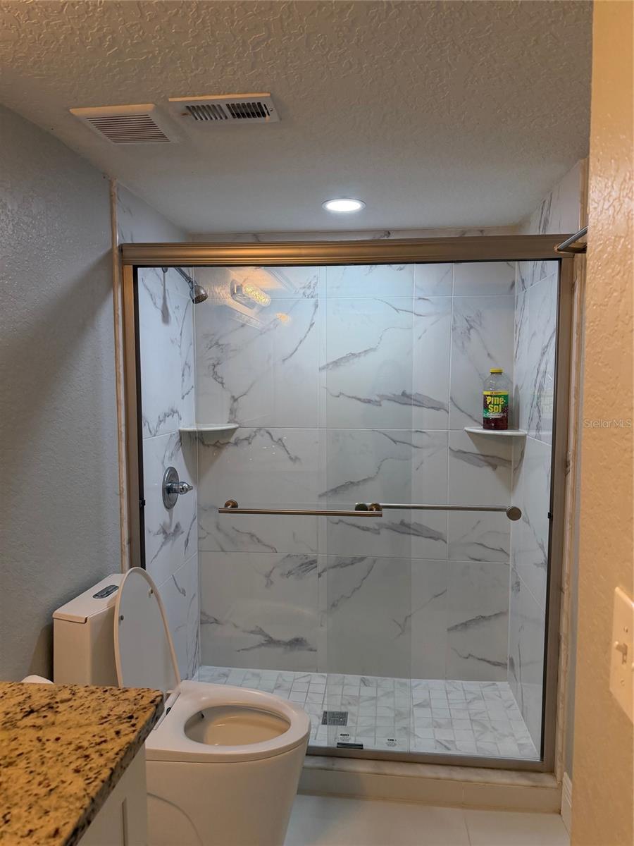 Image 7 of 8 For 2549 Alafaya Trail 96