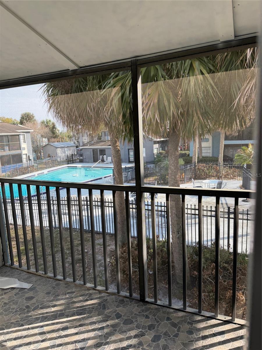 Image 8 of 8 For 2549 Alafaya Trail 96