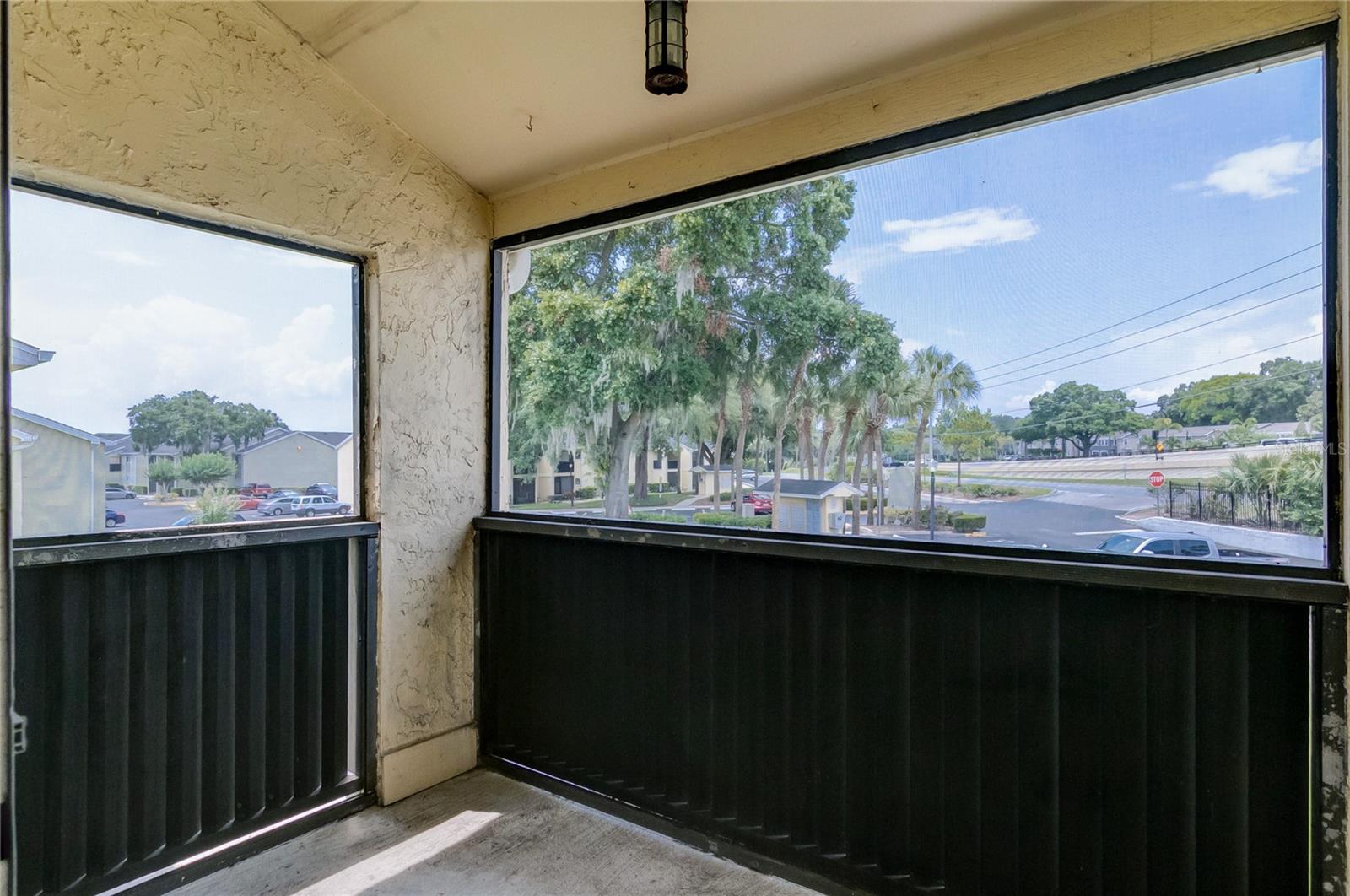 Image 10 of 17 For 944 Lake Destiny Road F