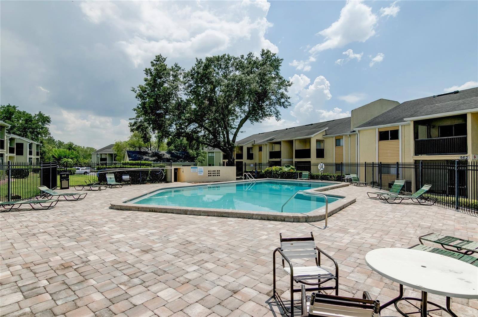 Image 12 of 17 For 944 Lake Destiny Road F