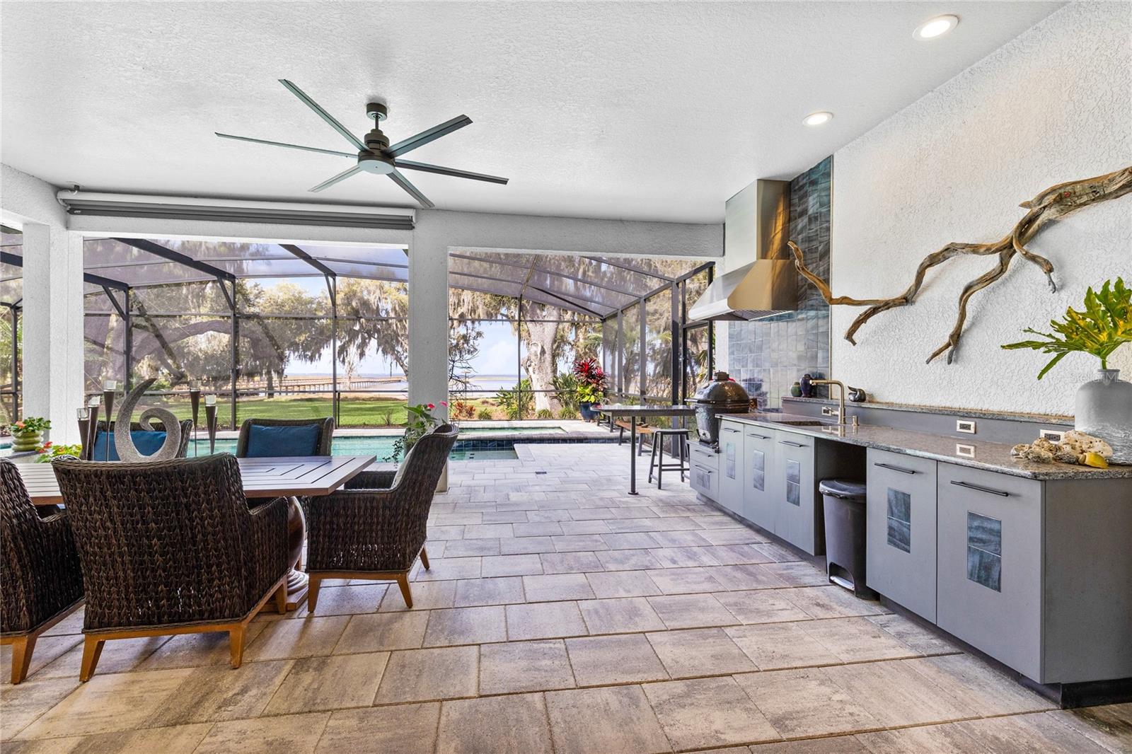 Image 29 of 61 For 4846 Calasans Avenue