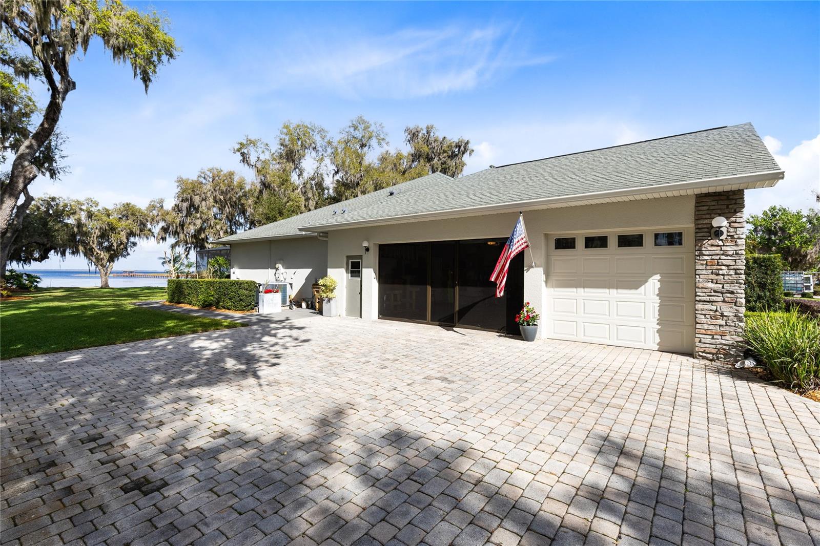 Image 51 of 61 For 4846 Calasans Avenue