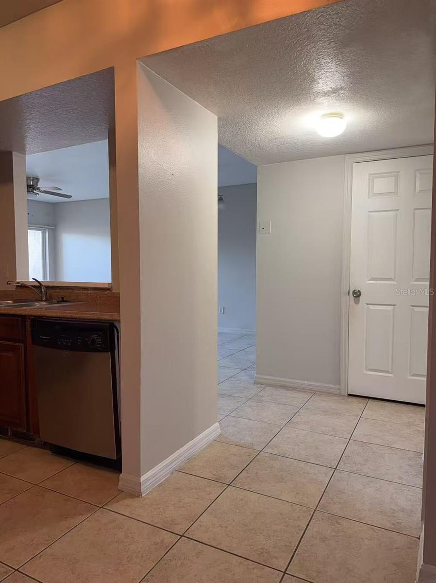 Image 2 of 10 For 495 Las Cortes Lane 102