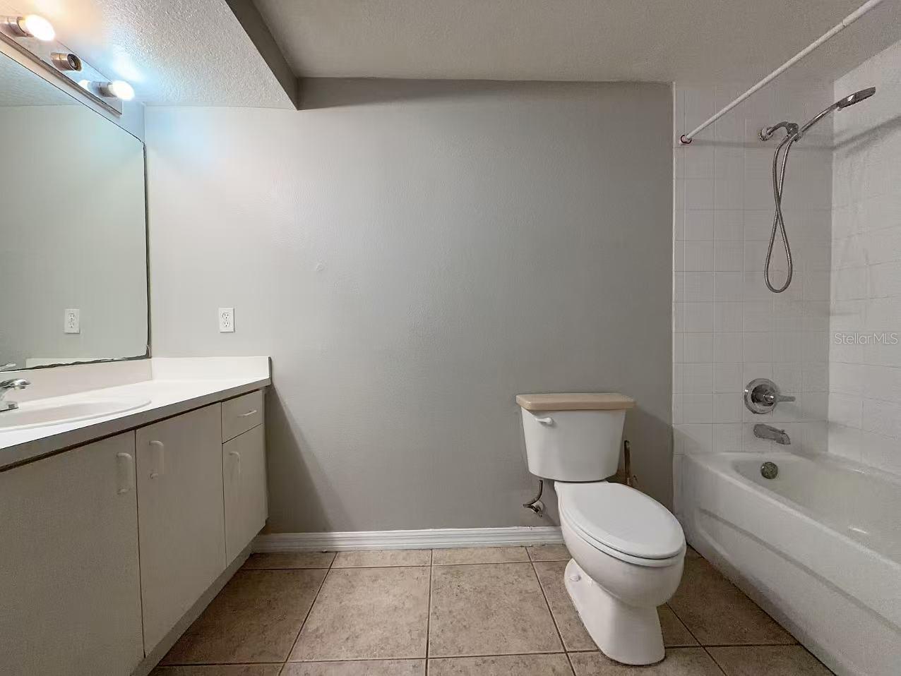 Image 7 of 10 For 495 Las Cortes Lane 102