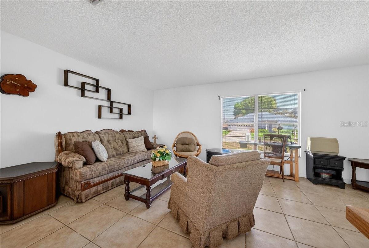 Image 14 of 39 For 189 Autumn Avenue