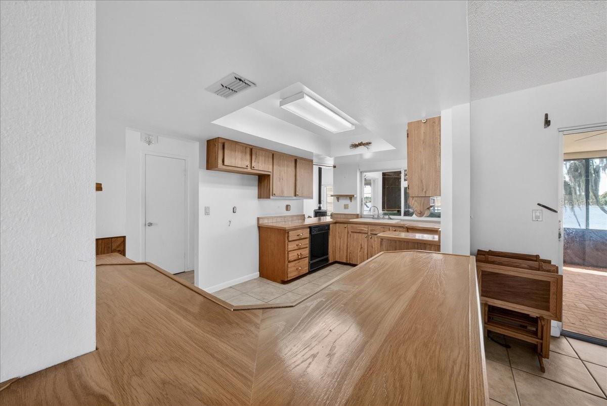 Image 17 of 39 For 189 Autumn Avenue