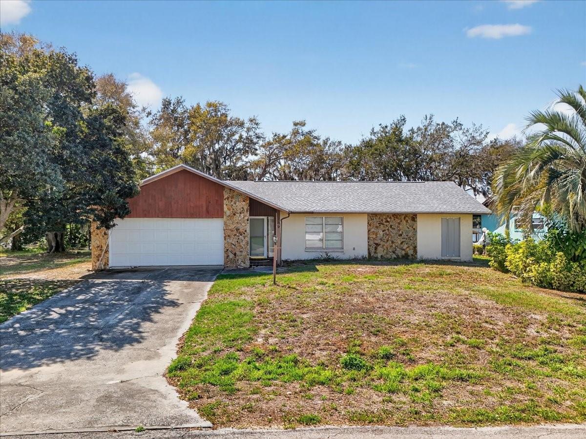 Image 2 of 39 For 189 Autumn Avenue