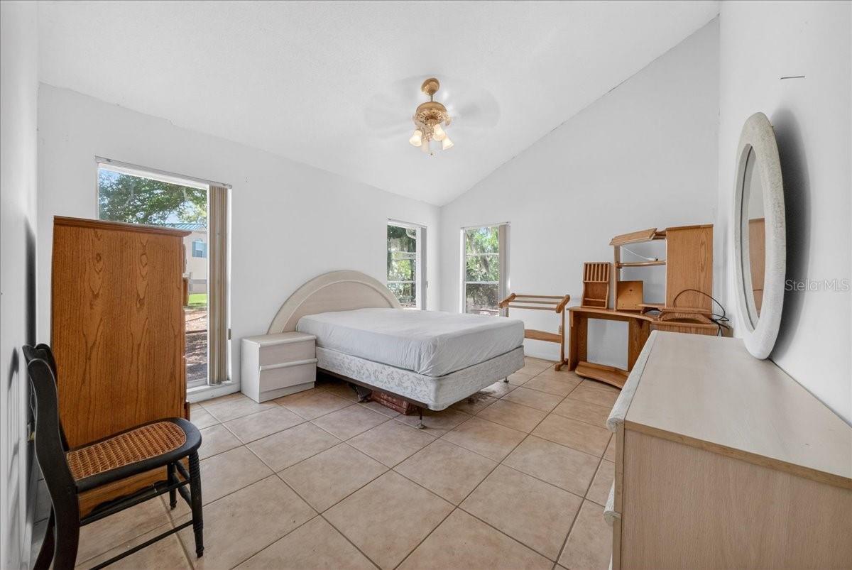 Image 24 of 39 For 189 Autumn Avenue