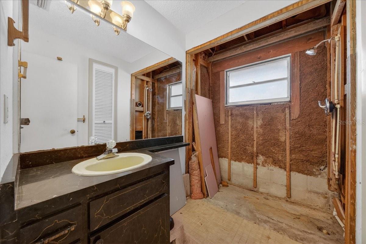 Image 27 of 39 For 189 Autumn Avenue