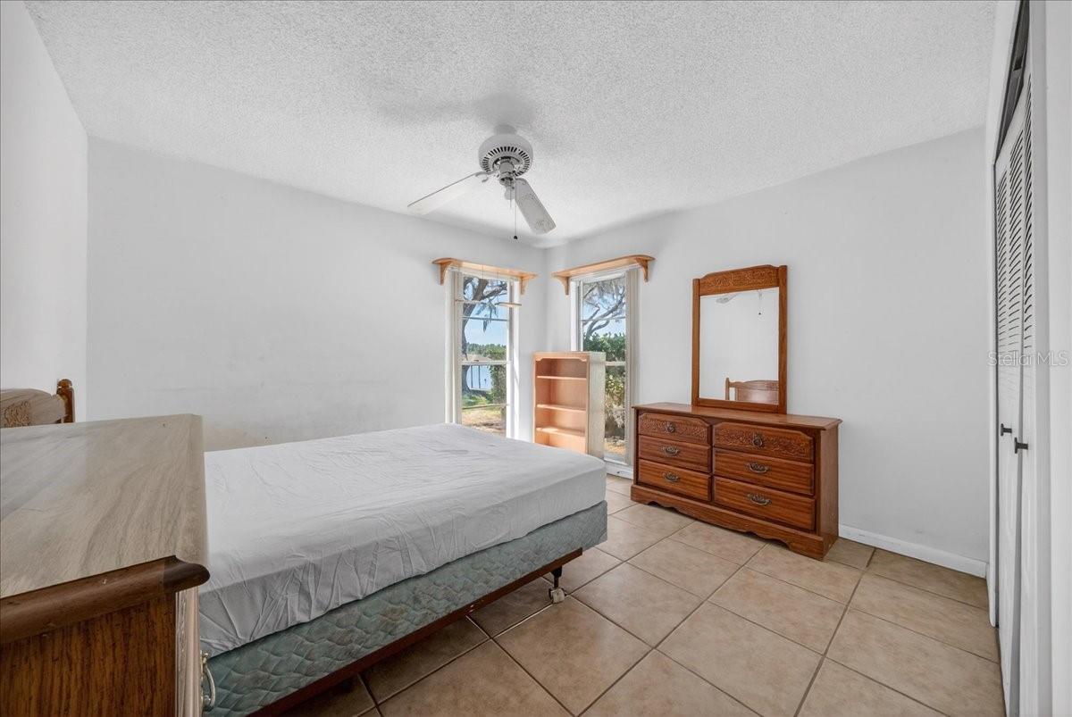 Image 31 of 39 For 189 Autumn Avenue