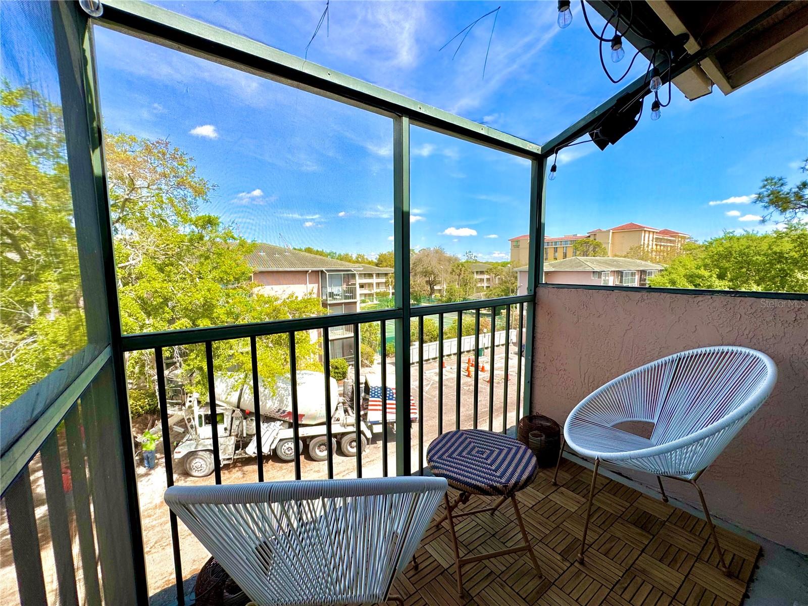 Image 11 of 23 For 120 Blue Point Way 320