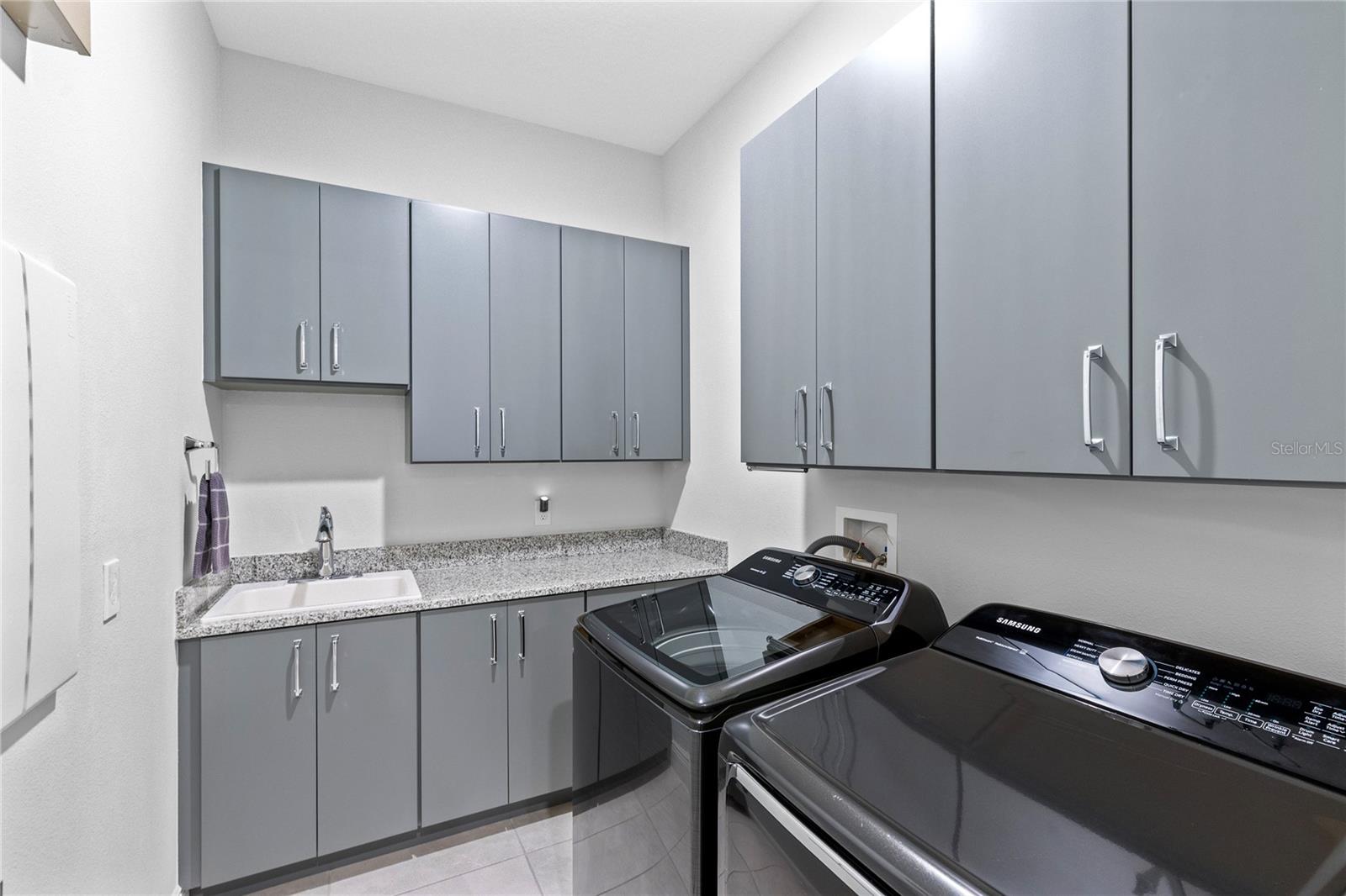 Image 27 of 44 For 8322 Canetti Street