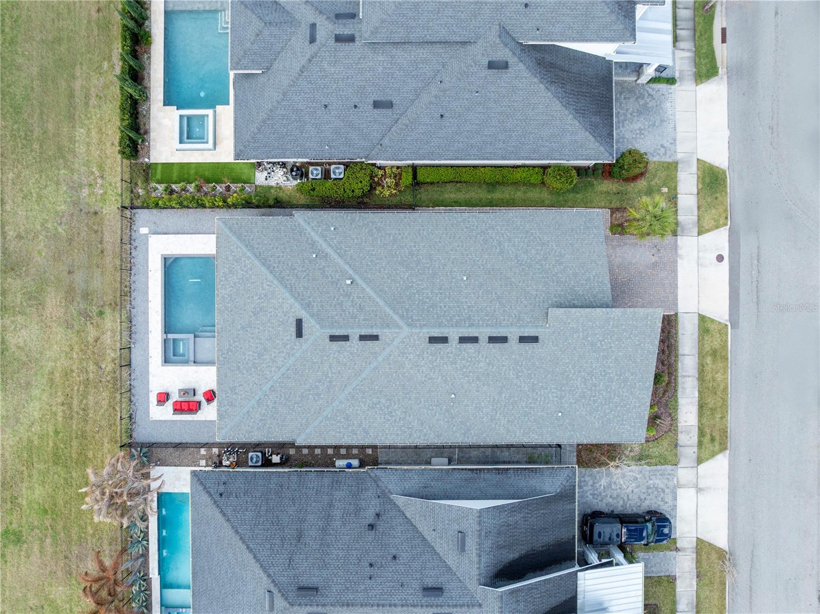 Image 33 of 44 For 8322 Canetti Street