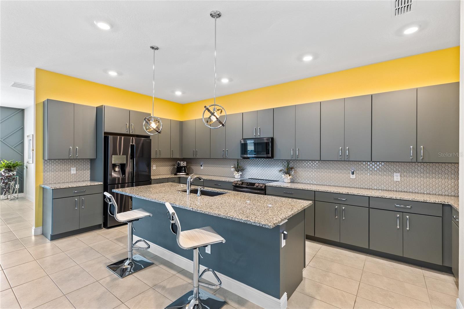 Image 5 of 44 For 8322 Canetti Street