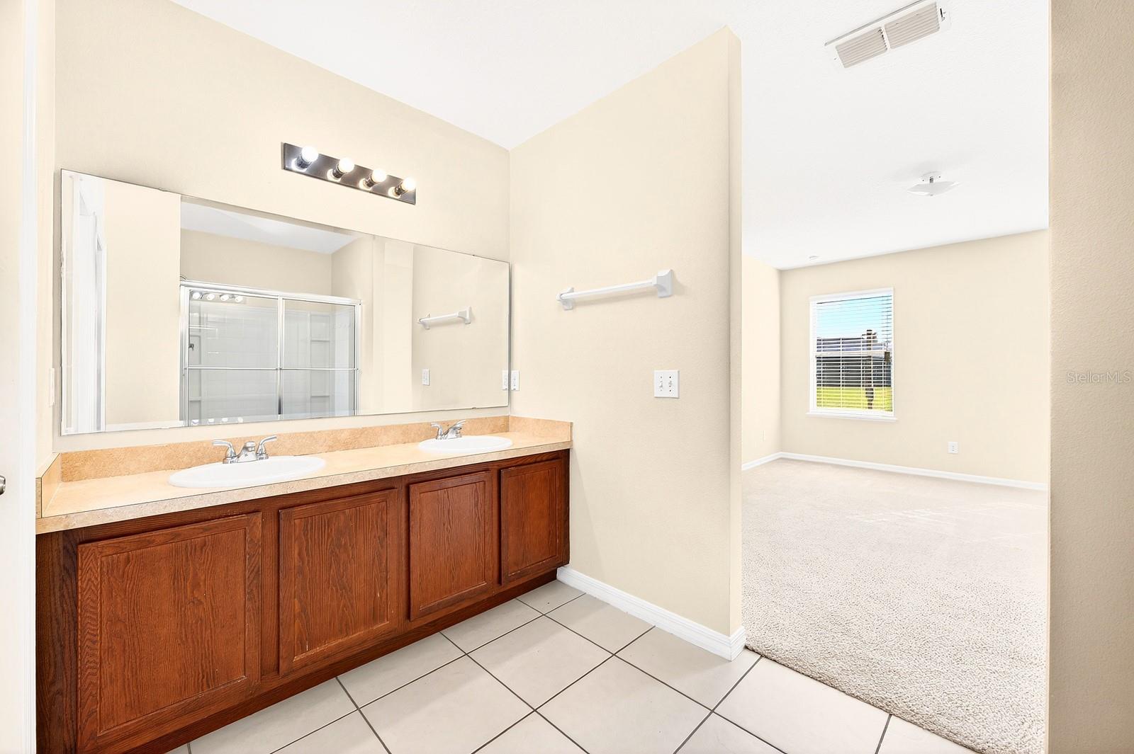 Image 12 of 28 For 3210 Queen Alexandria Drive