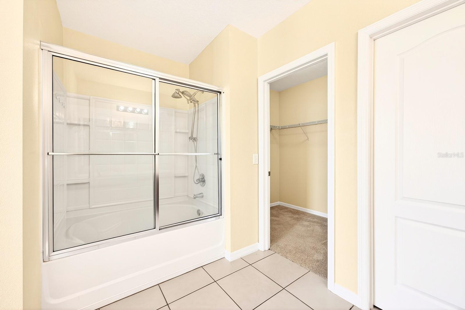 Image 14 of 28 For 3210 Queen Alexandria Drive