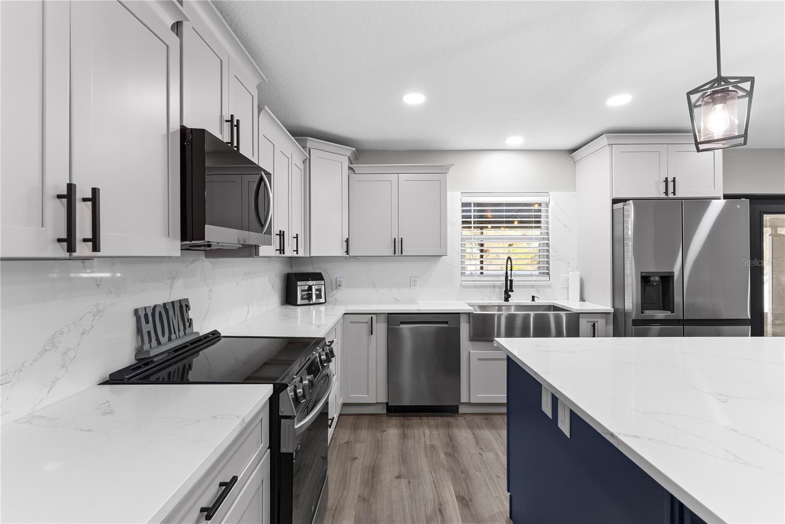 Listing photo id 10 for 3233 White Blossom Lane