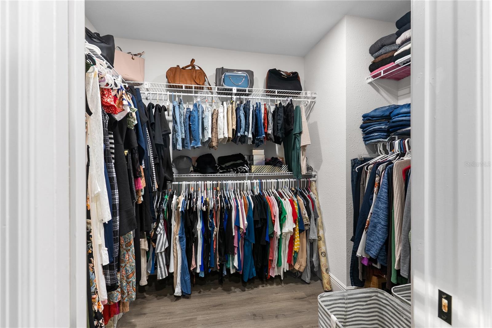 Listing photo id 18 for 3233 White Blossom Lane