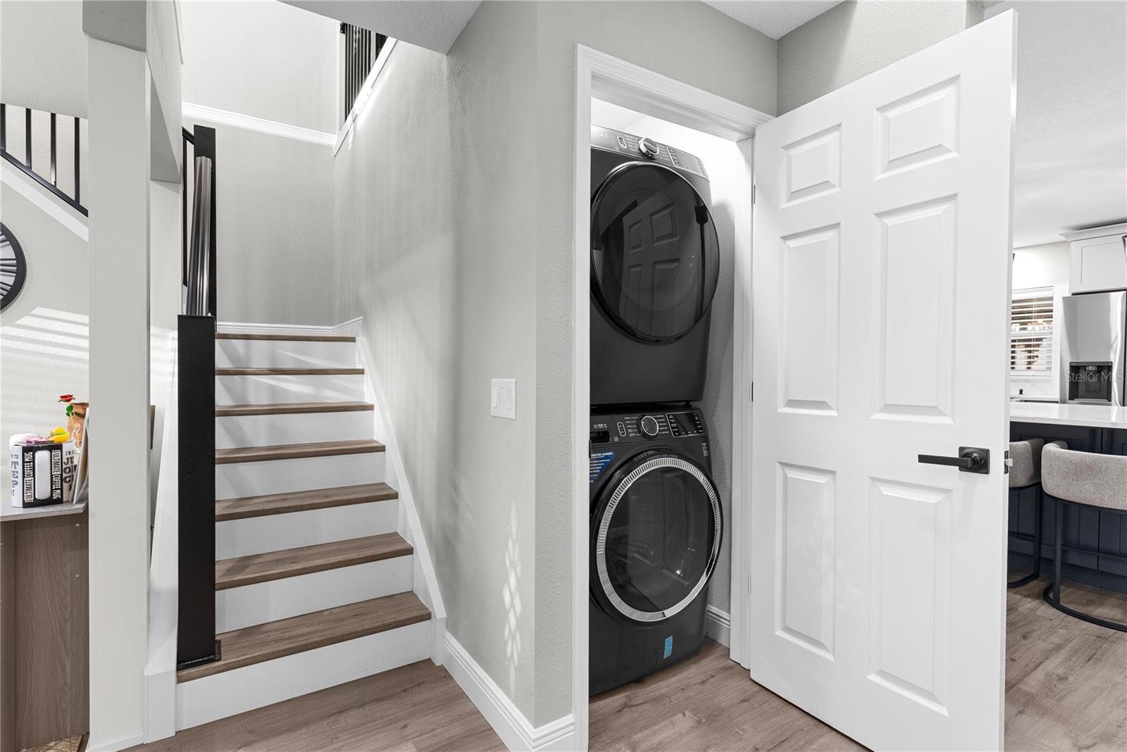 Listing photo id 4 for 3233 White Blossom Lane