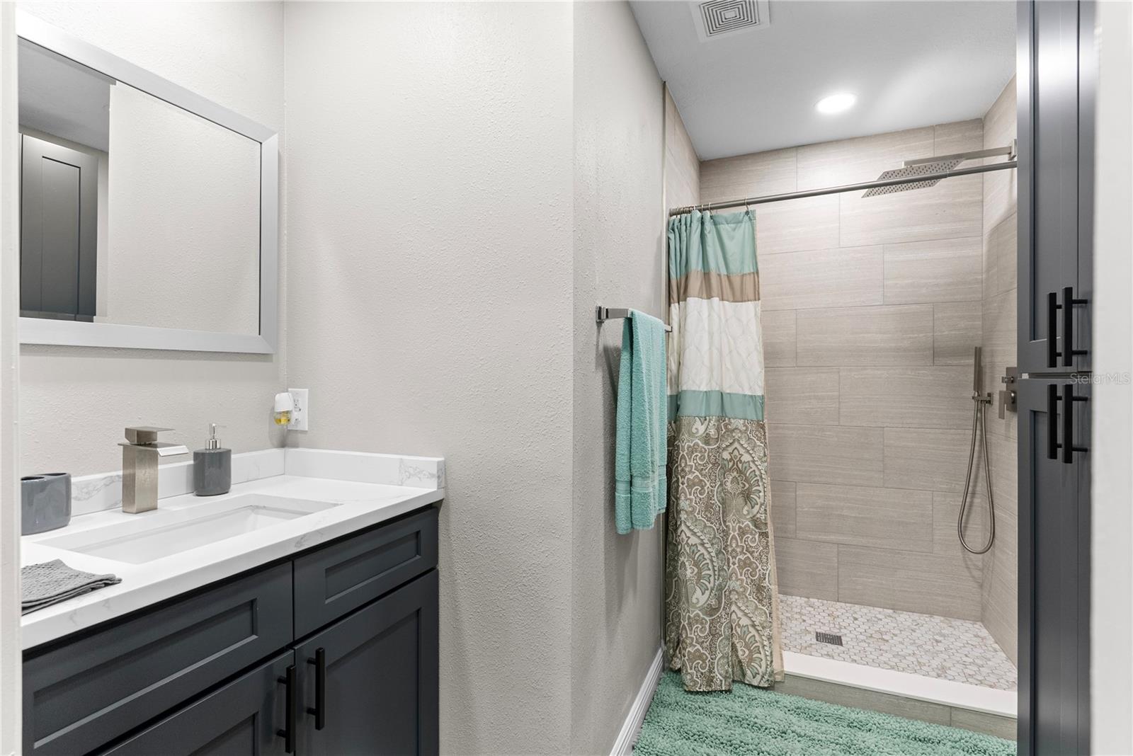 Listing photo id 7 for 3233 White Blossom Lane