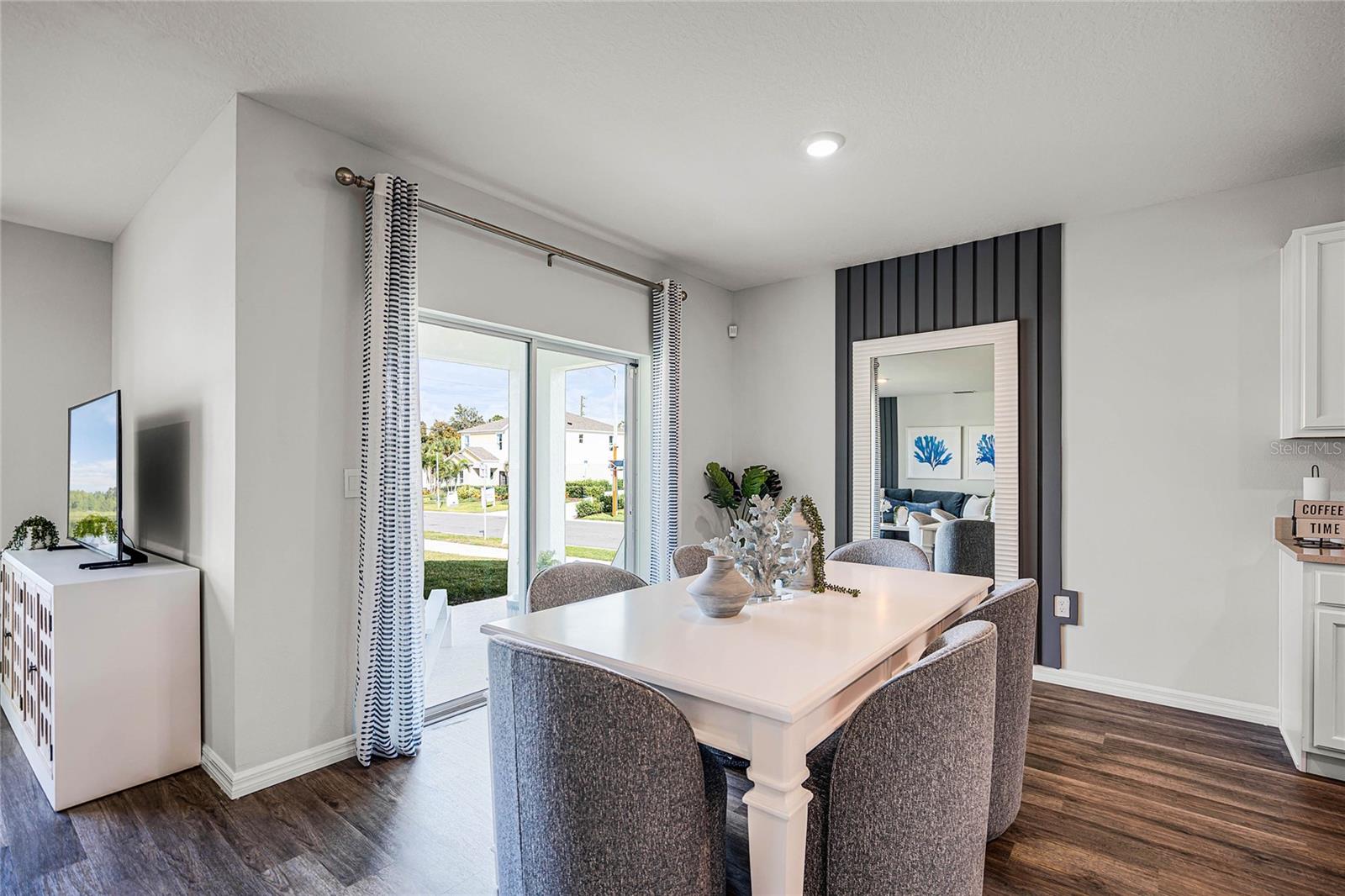 Image 15 of 35 For 3098 Viceroy Court