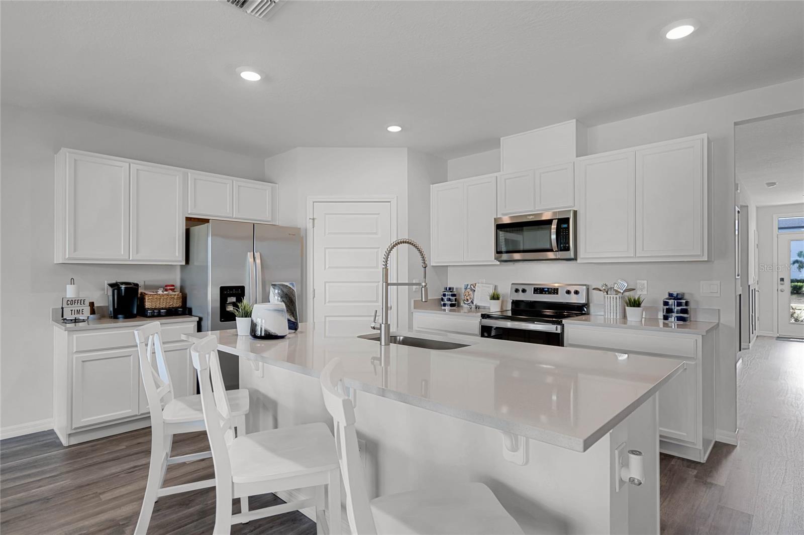 Image 6 of 35 For 3098 Viceroy Court