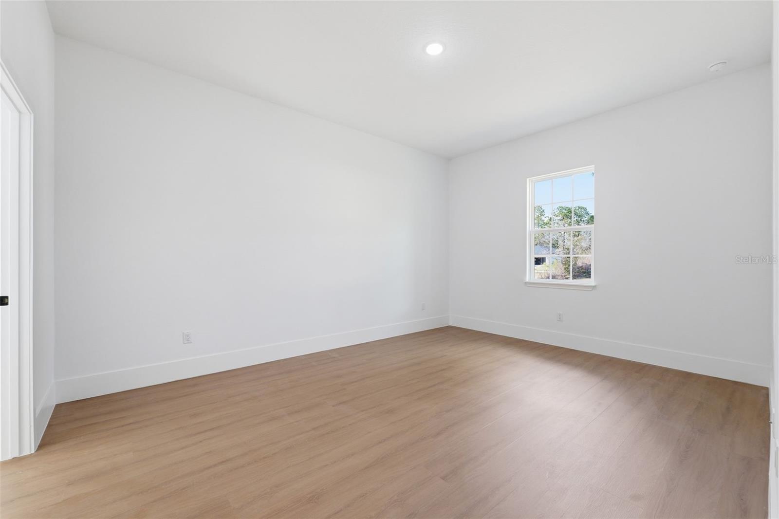 Image 15 of 31 For 3321 Babcock Place