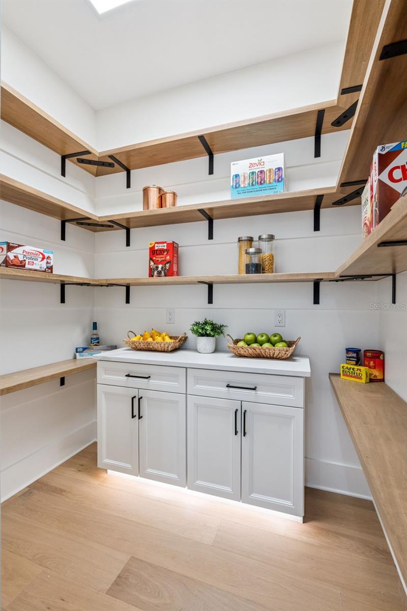 Image 22 of 66 For 1782 Pine Avenue