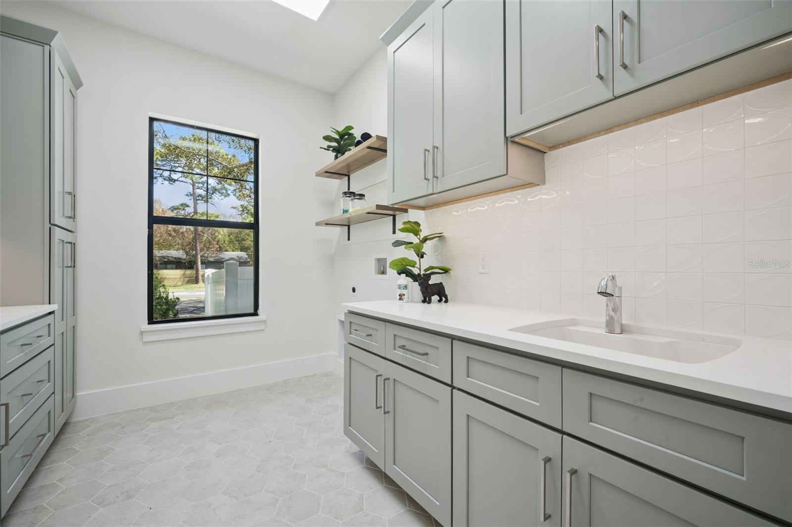 Image 36 of 66 For 1782 Pine Avenue