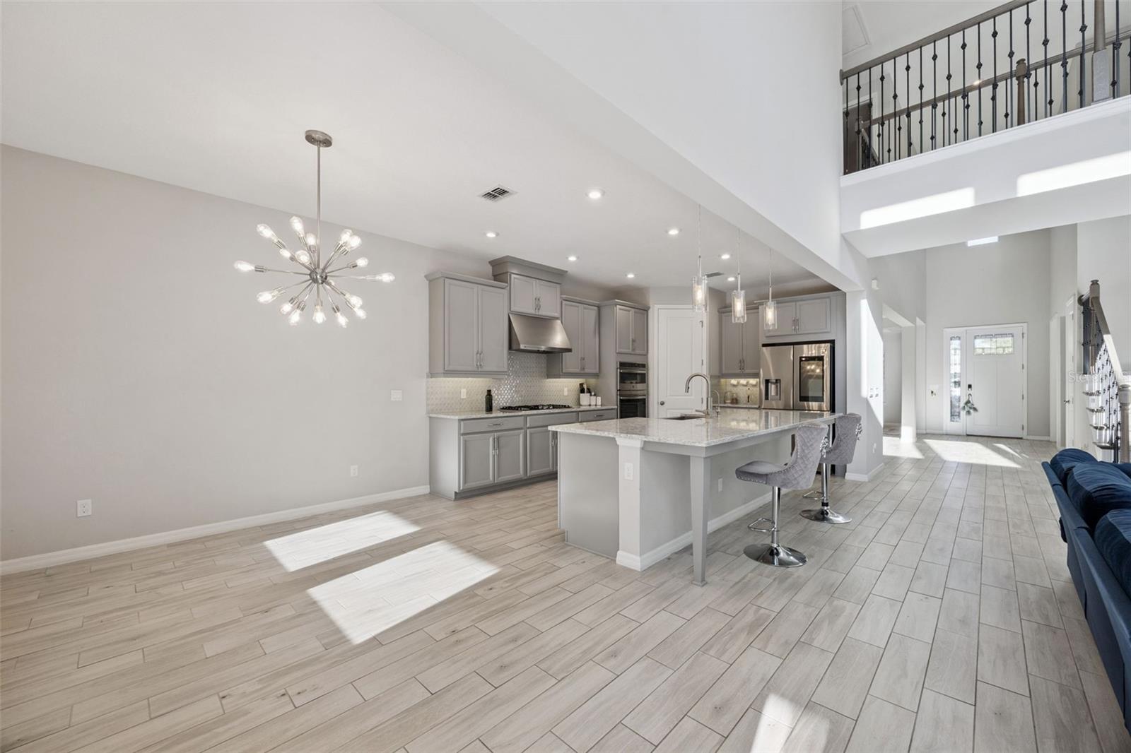 Image 7 of 70 For 1218 Hillcrest View Loop