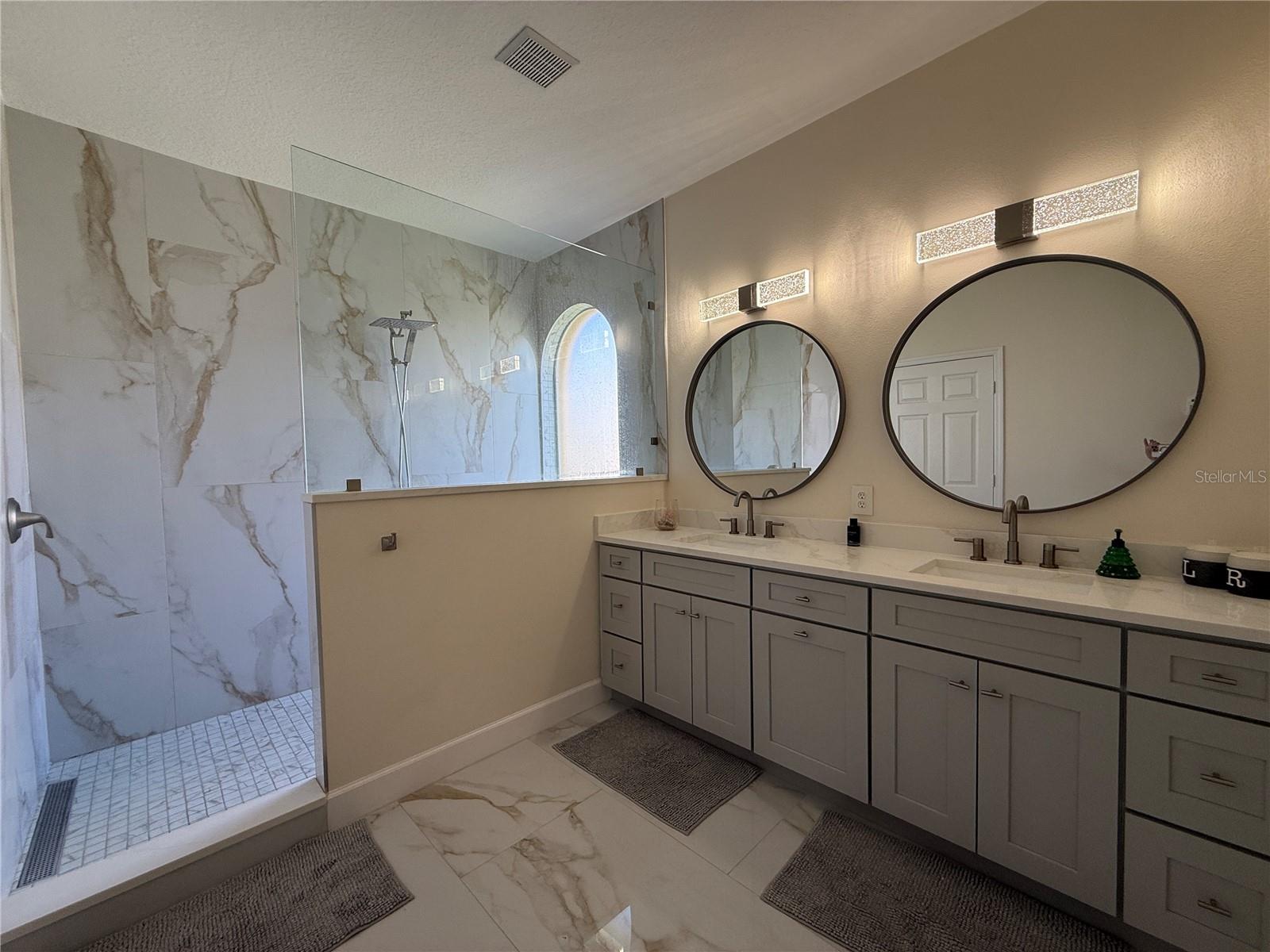 Image 19 of 54 For 3154 Hanging Moss Circle